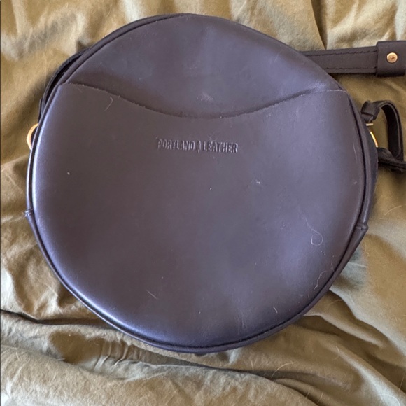 Portland Leather Midnight Black Round Bag - Picture 2 of 4